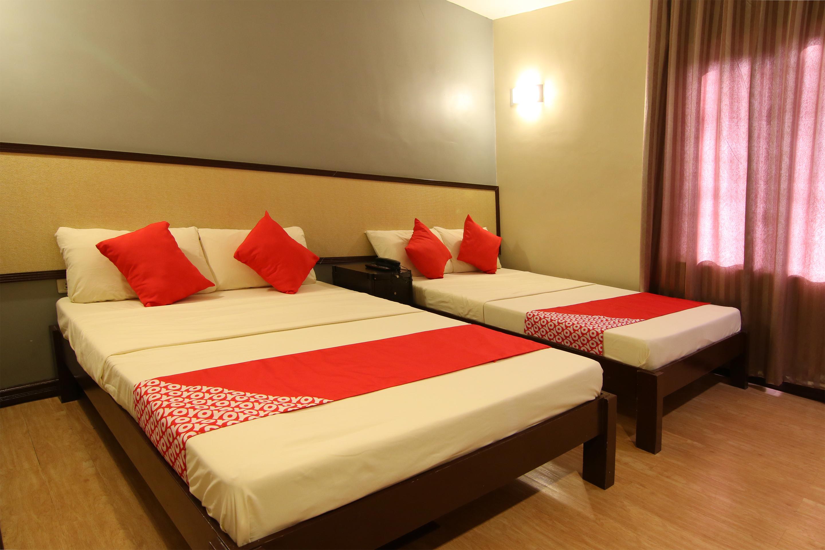 Oyo 110 Asiatel Hotel Pasay Buitenkant foto