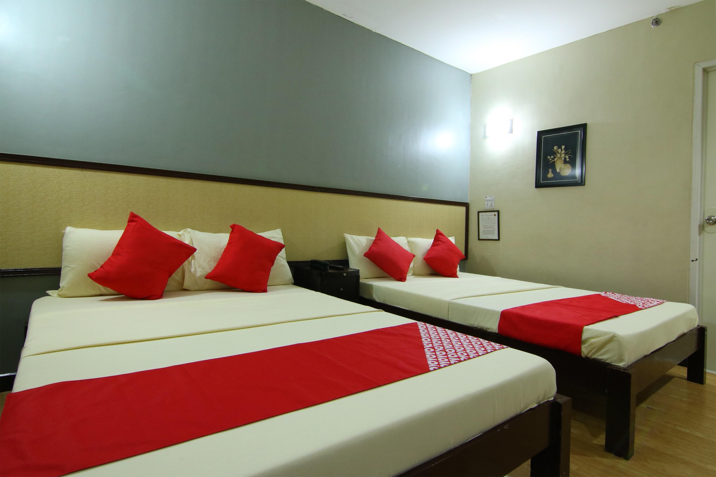 Oyo 110 Asiatel Hotel Pasay Buitenkant foto