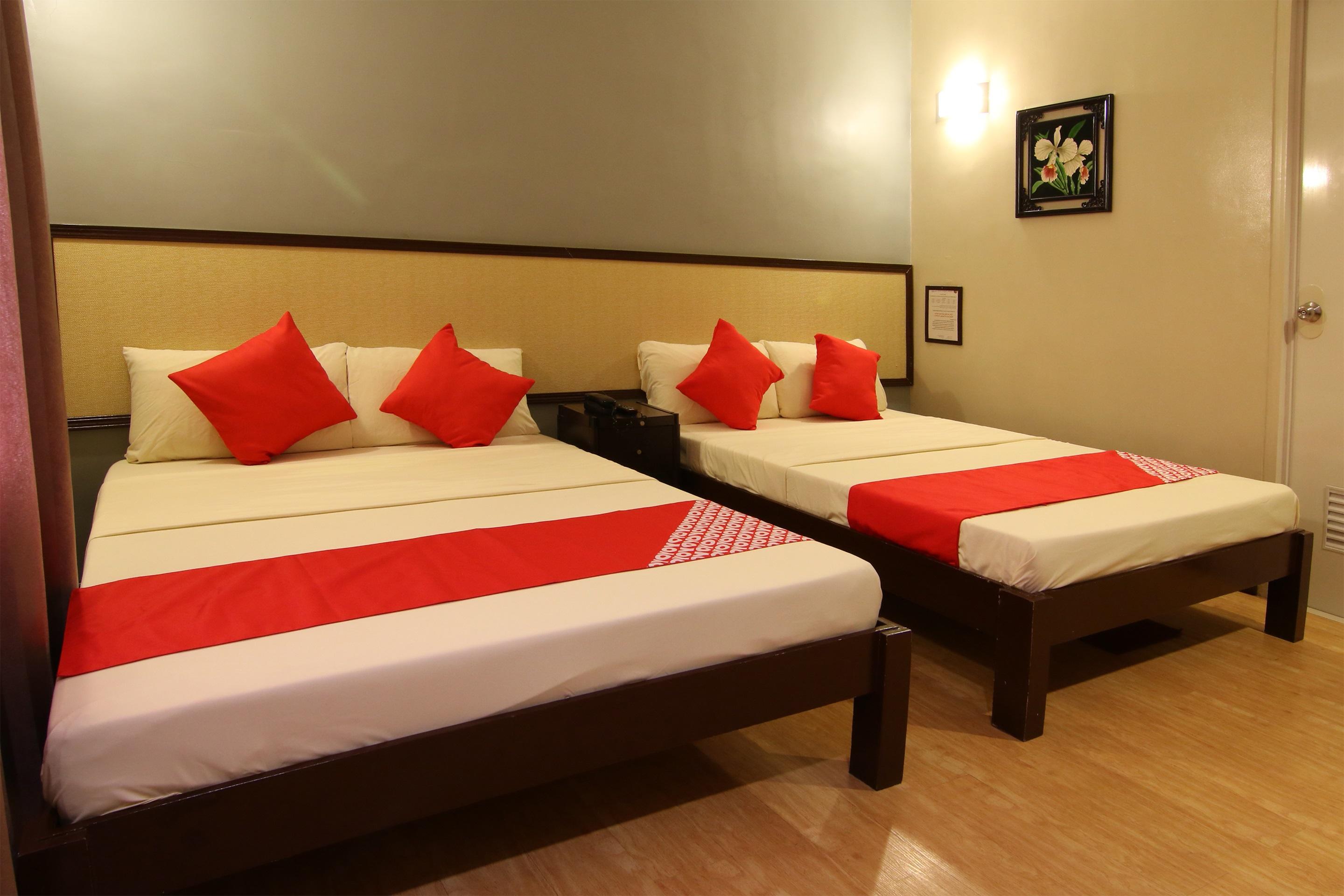 Oyo 110 Asiatel Hotel Pasay Buitenkant foto