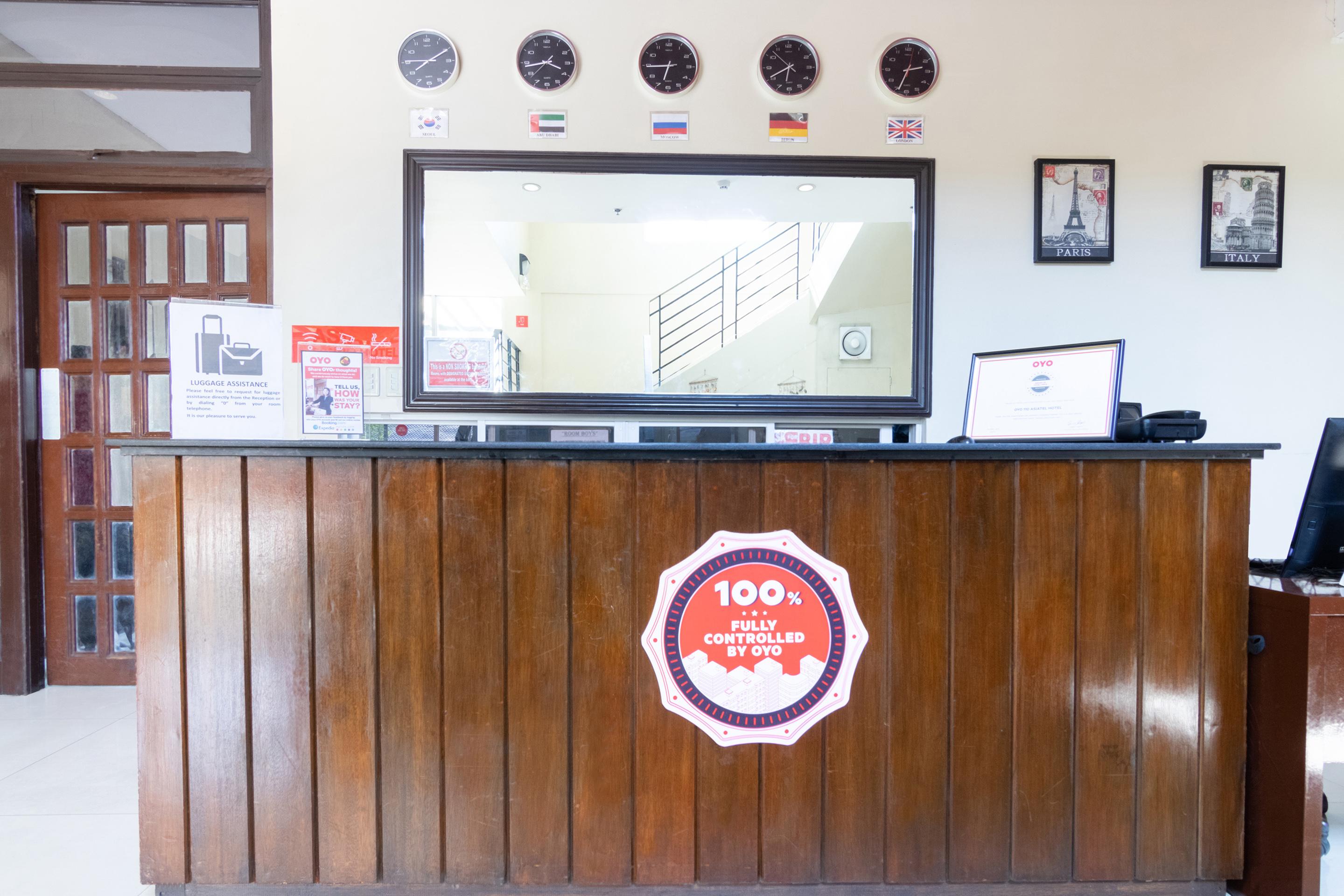 Oyo 110 Asiatel Hotel Pasay Buitenkant foto