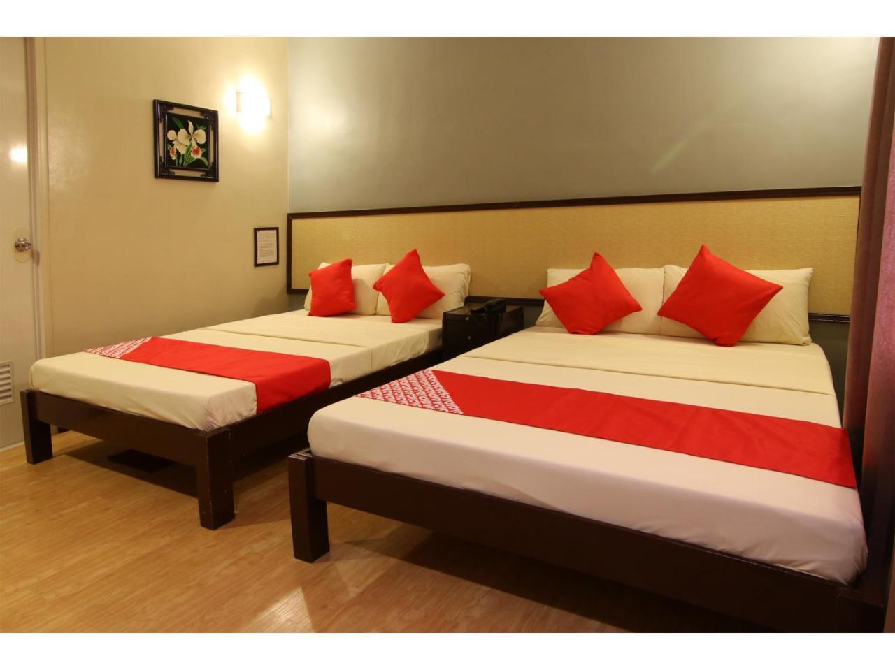 Oyo 110 Asiatel Hotel Pasay Buitenkant foto