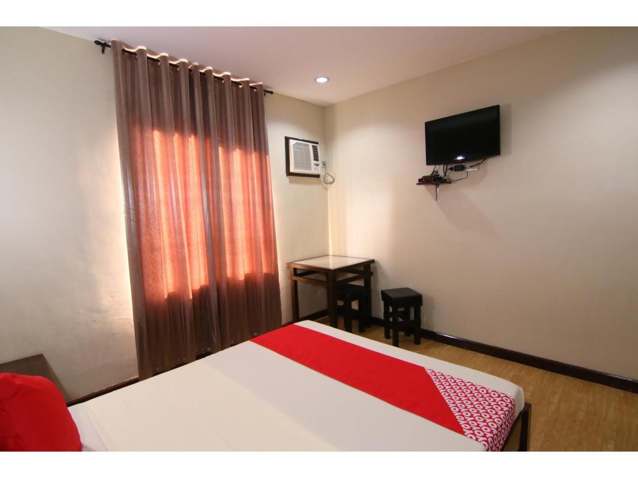 Oyo 110 Asiatel Hotel Pasay Buitenkant foto