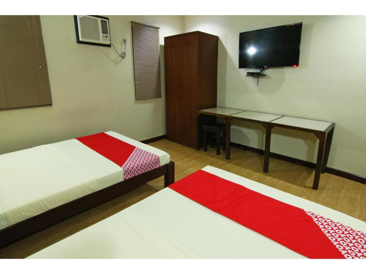 Oyo 110 Asiatel Hotel Pasay Buitenkant foto