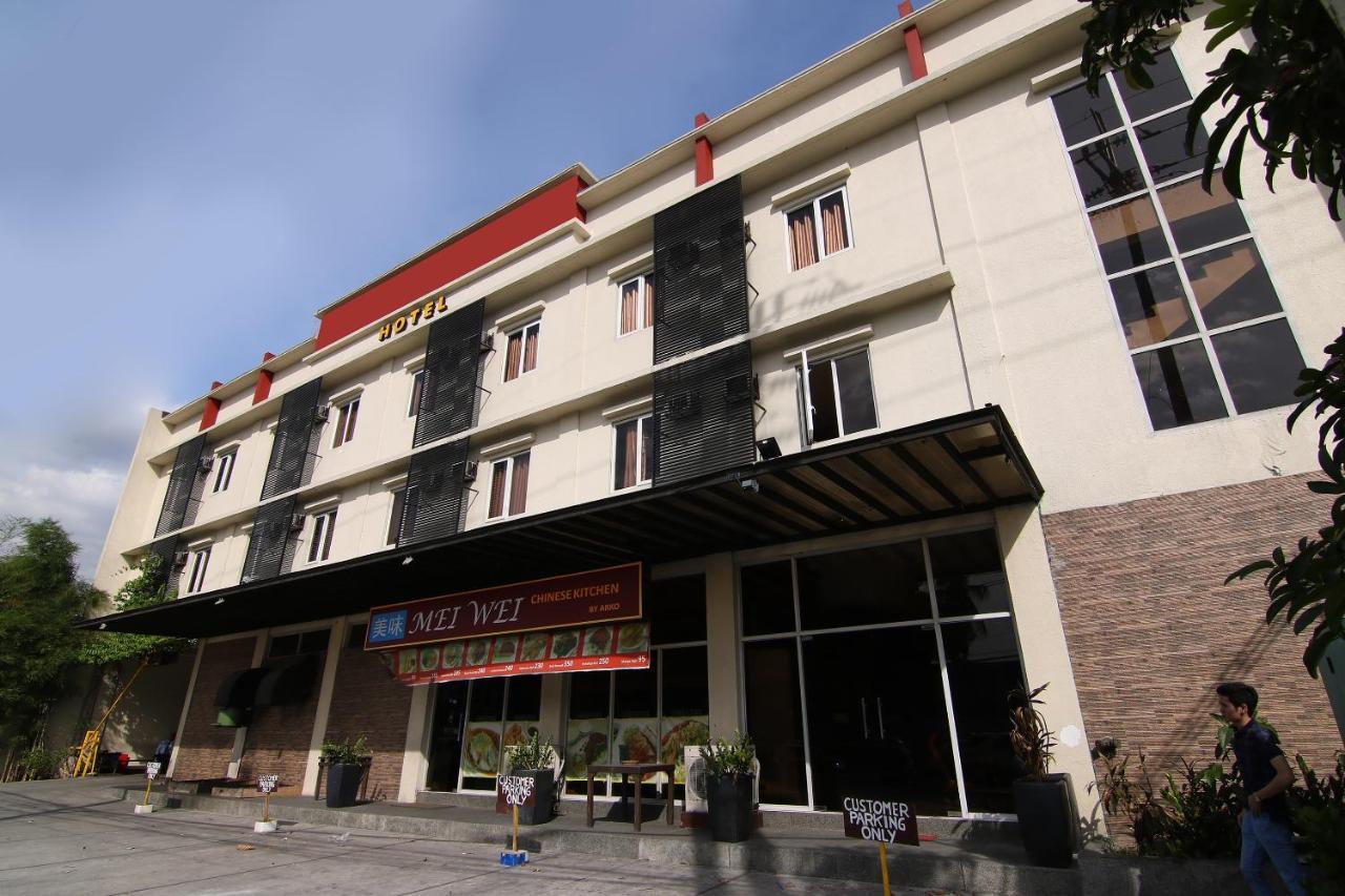 Oyo 110 Asiatel Hotel Pasay Buitenkant foto