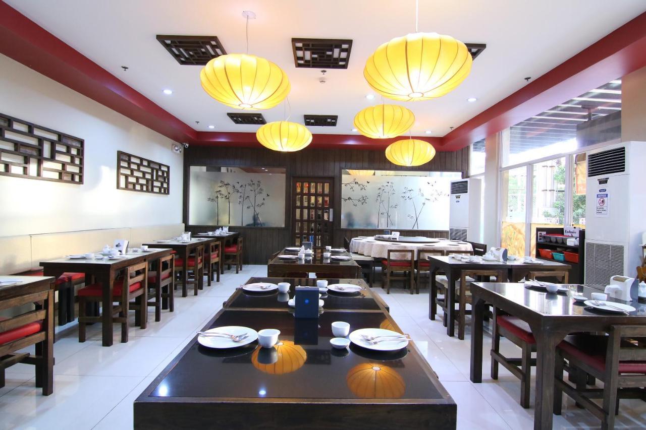 Oyo 110 Asiatel Hotel Pasay Buitenkant foto