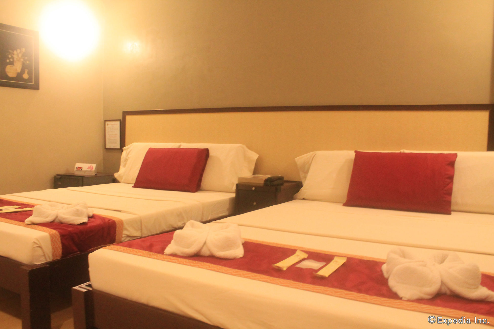 Oyo 110 Asiatel Hotel Pasay Buitenkant foto