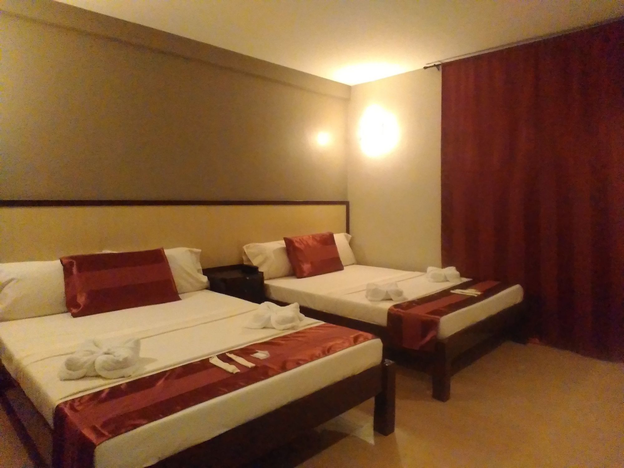 Oyo 110 Asiatel Hotel Pasay Buitenkant foto